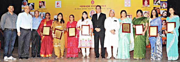 Mrs Rajani Shekhar, Principal, being honoured as one of the 8 women icons of Jamshedpur by the Giants Group
